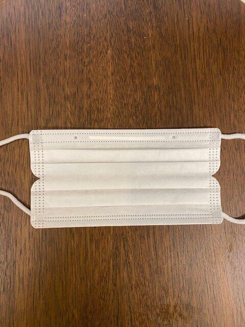 マスクの表と裏を比較した写真